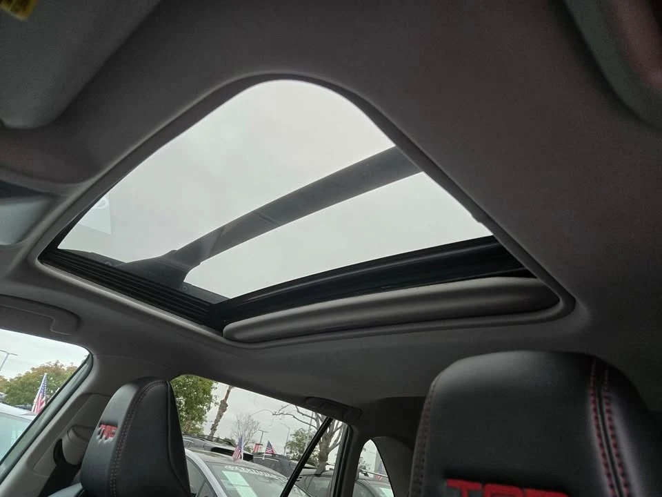2020 Toyota RAV4 5th Gen - Image 19 of 20