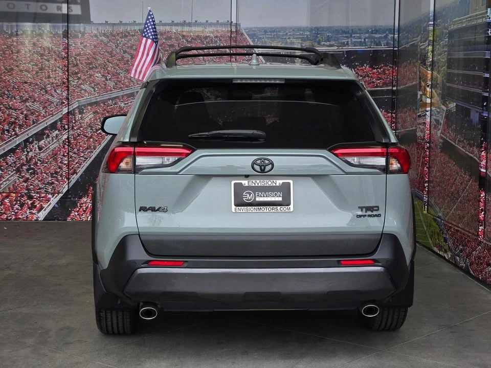 2020 Toyota RAV4 5th Gen - Image 7 of 20