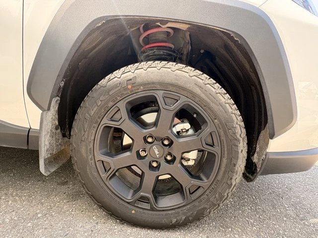 2020 Toyota RAV4 5th Gen - Image 11 of 20