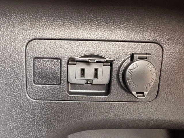 2020 Toyota RAV4 5th Gen - Image 8 of 20