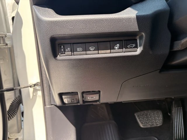 2020 Toyota RAV4 5th Gen - Image 18 of 20