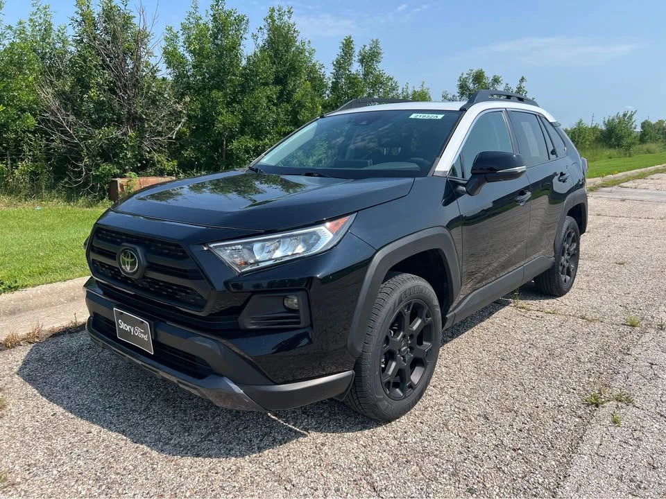 2020 Toyota RAV4 5th Gen - Image 3 of 13