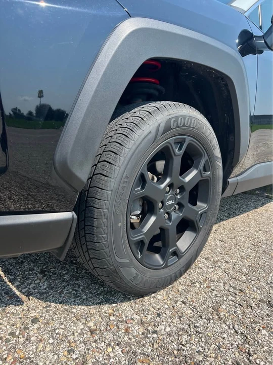 2020 Toyota RAV4 5th Gen - Image 2 of 13
