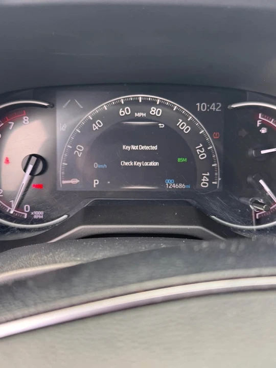 2020 Toyota RAV4 5th Gen - Image 4 of 9