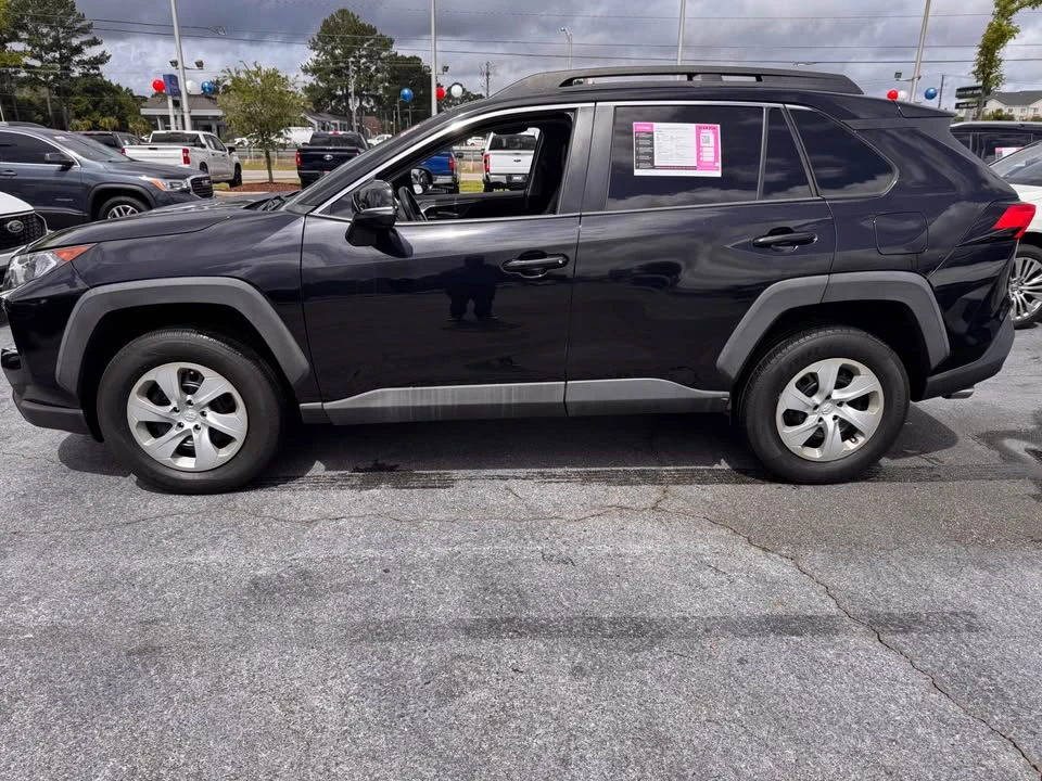 2020 Toyota RAV4 5th Gen - Image 2 of 9