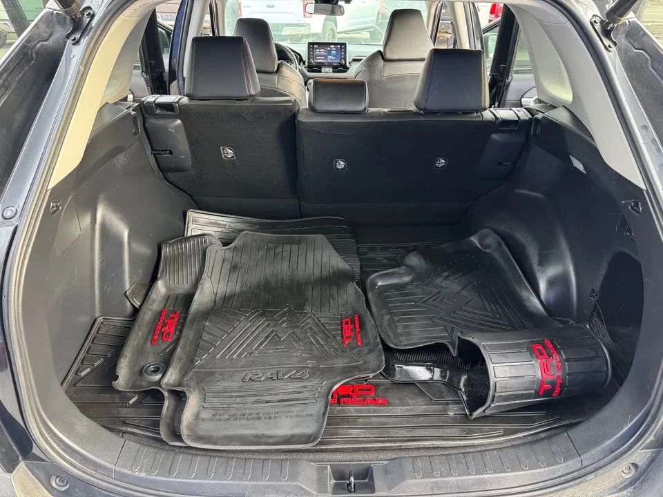2020 Toyota RAV4 5th Gen - Image 13 of 16