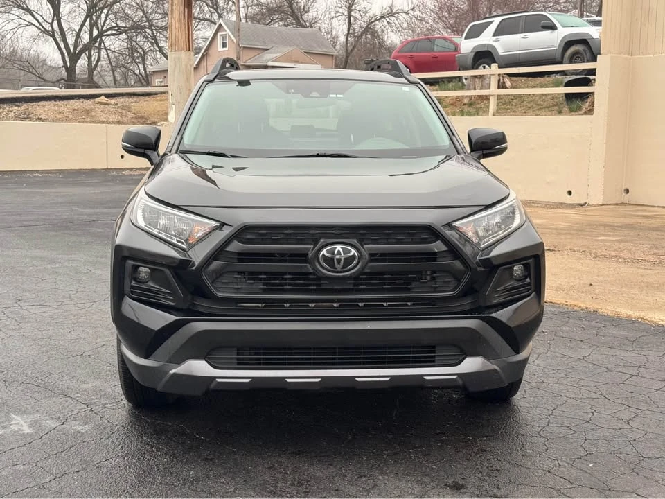 2020 Toyota RAV4 5th Gen - Image 3 of 16