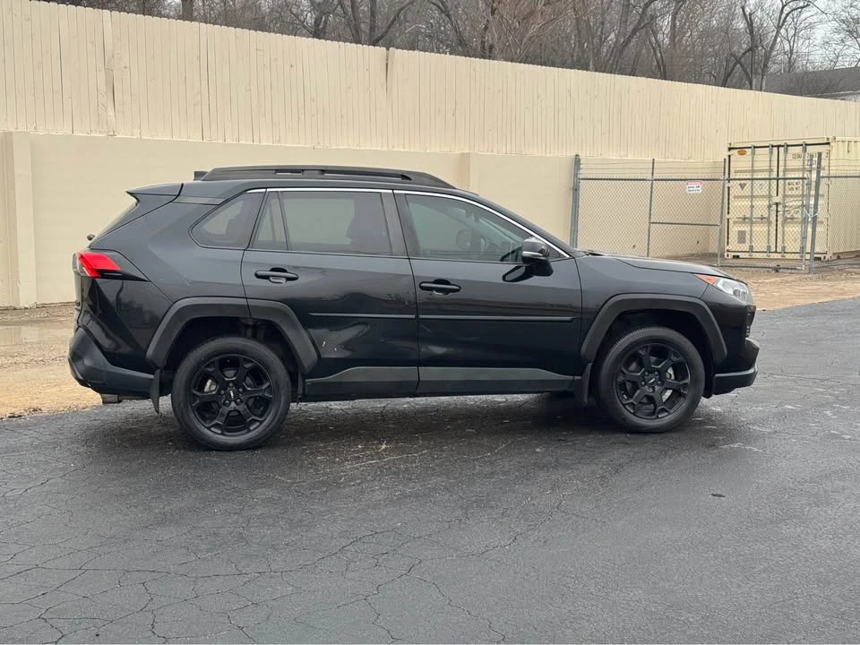 2020 Toyota RAV4 5th Gen - Image 7 of 16