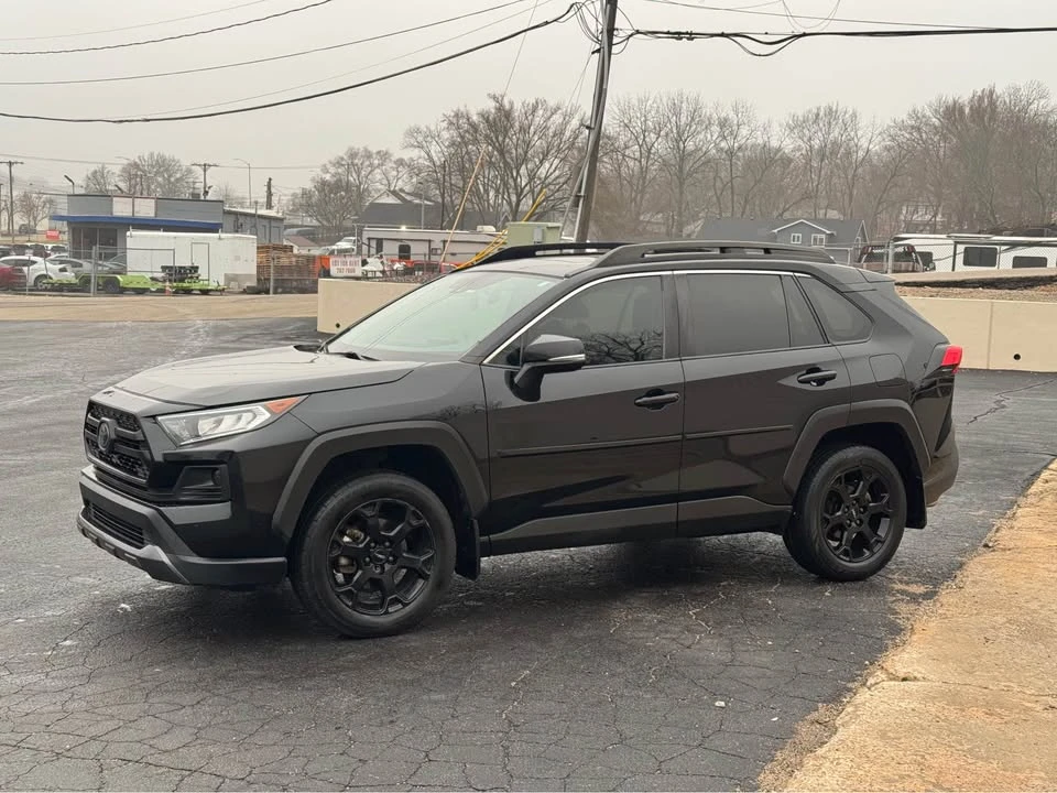 2020 Toyota RAV4 5th Gen - Image 2 of 16