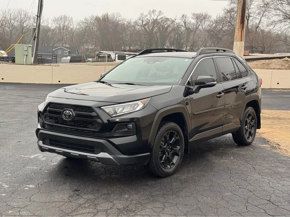 2020 Toyota RAV4 5th Gen - Image 4 of 16