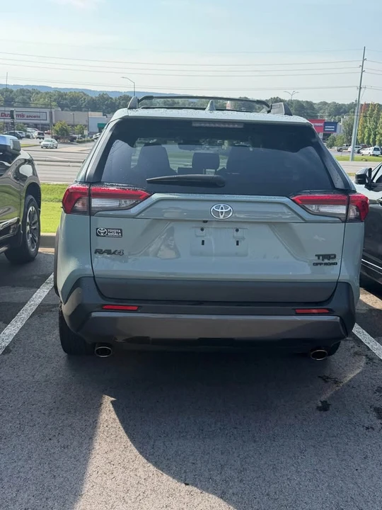 2020 Toyota RAV4 5th Gen - Image 2 of 6