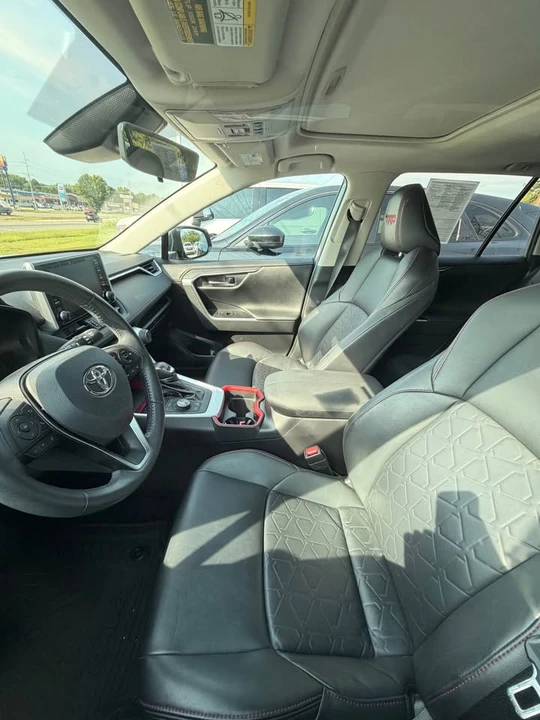 2020 Toyota RAV4 5th Gen - Image 5 of 6