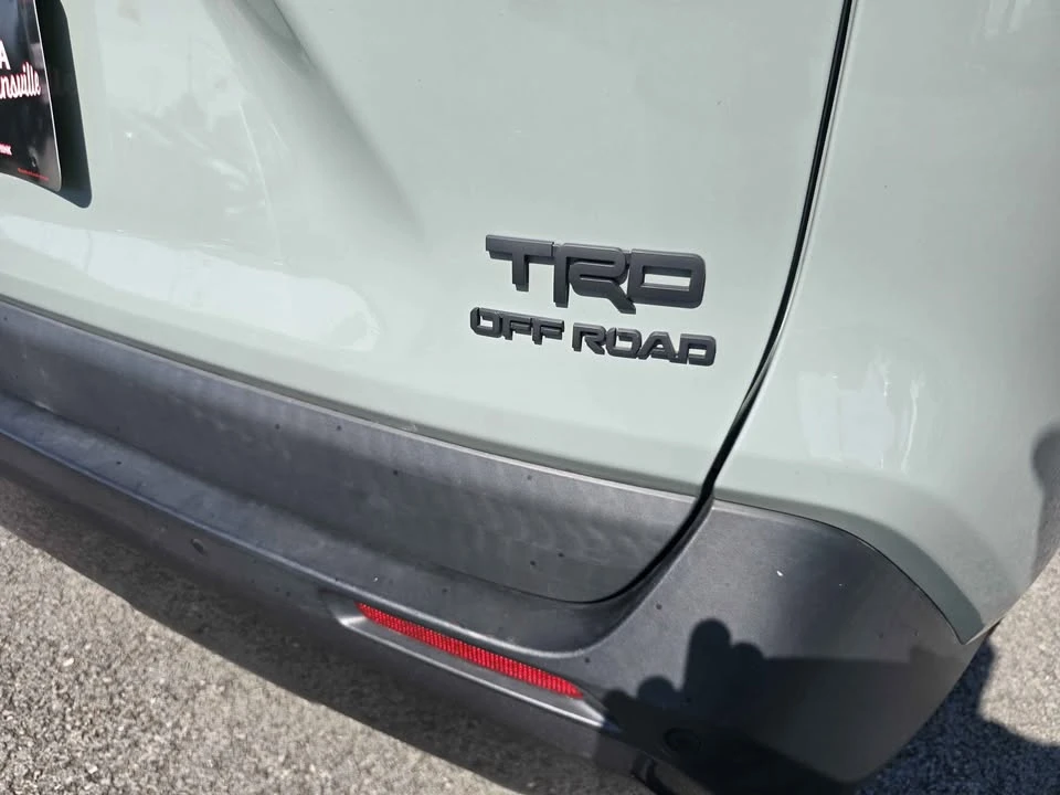2020 Toyota RAV4 5th Gen - Image 4 of 13
