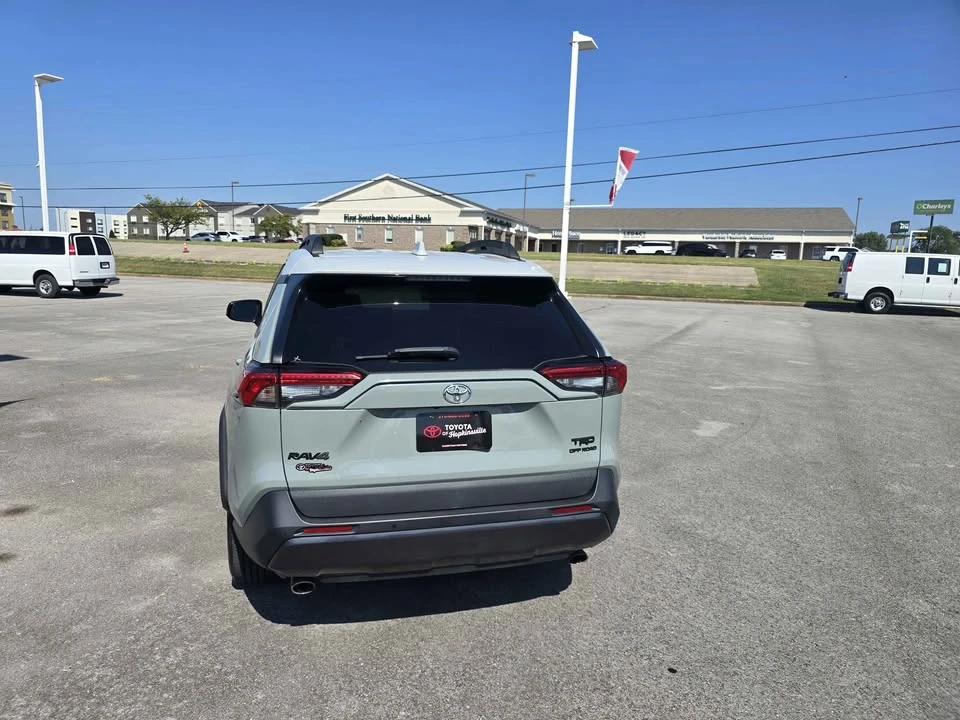 2020 Toyota RAV4 5th Gen - Image 3 of 13