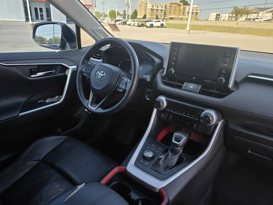 2020 Toyota RAV4 5th Gen - Image 10 of 13