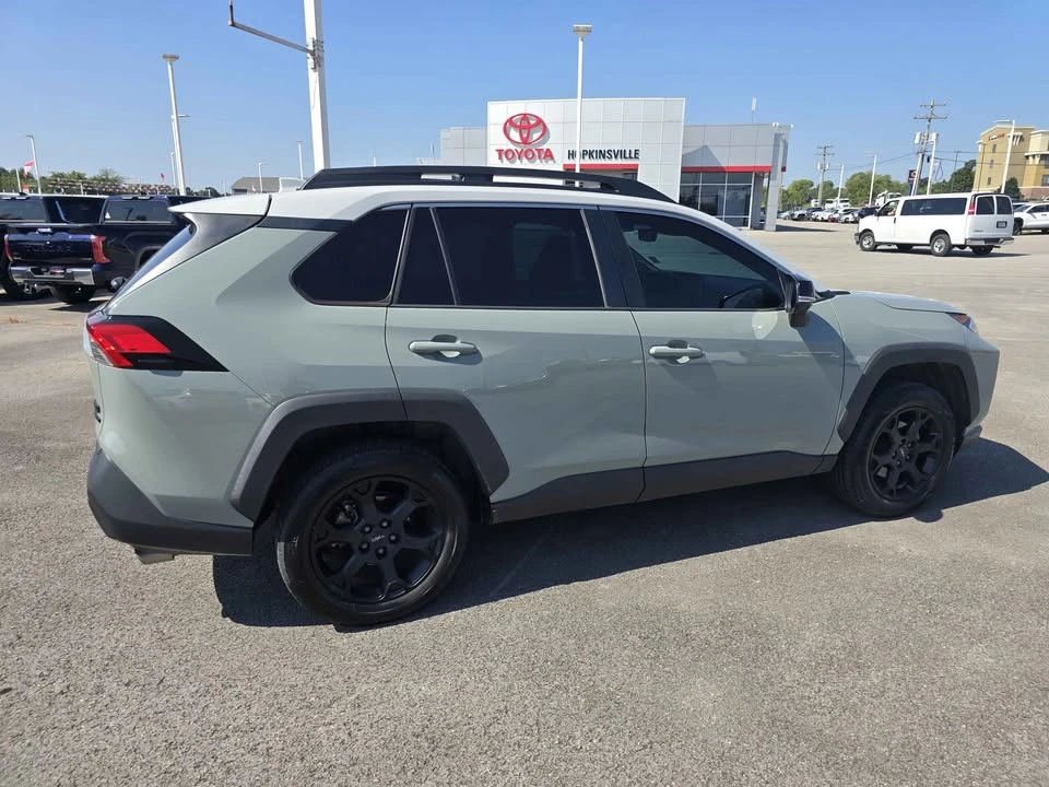 2020 Toyota RAV4 5th Gen - Image 5 of 13