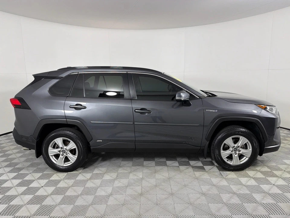 2020 Toyota RAV4 5th Gen - Image 4 of 21