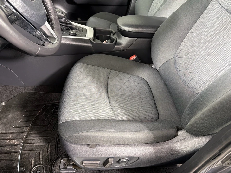 2020 Toyota RAV4 5th Gen - Image 10 of 21