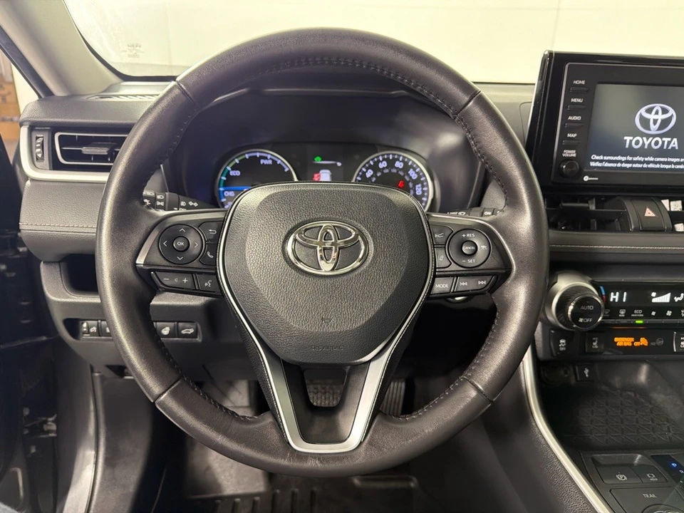 2020 Toyota RAV4 5th Gen - Image 14 of 21