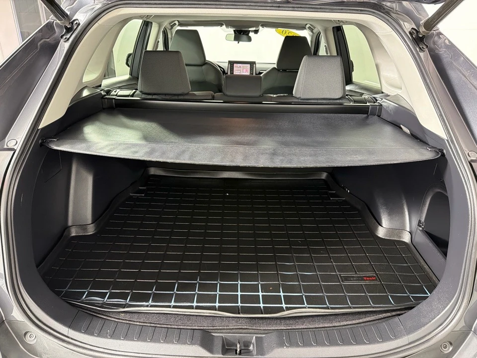 2020 Toyota RAV4 5th Gen - Image 20 of 21