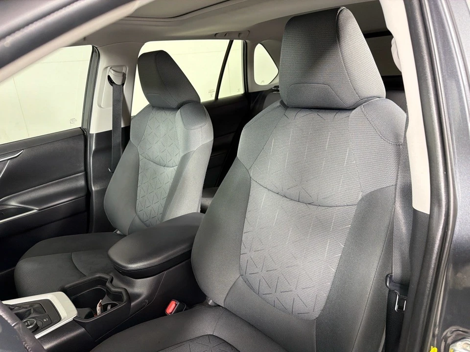 2020 Toyota RAV4 5th Gen - Image 11 of 21