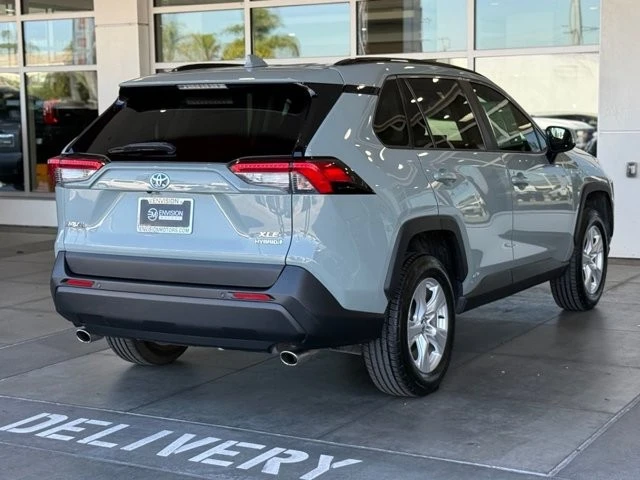 2020 Toyota RAV4 5th Gen - Image 12 of 21