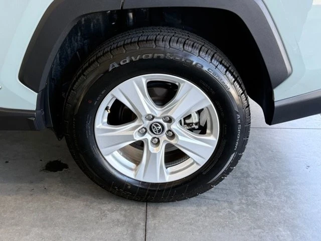 2020 Toyota RAV4 5th Gen - Image 17 of 21