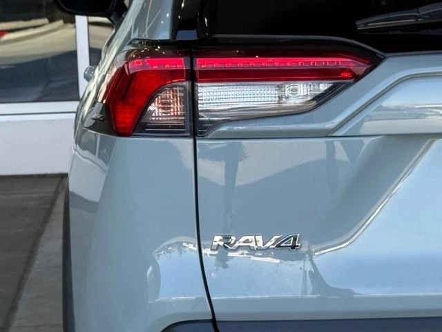2020 Toyota RAV4 5th Gen - Image 13 of 21