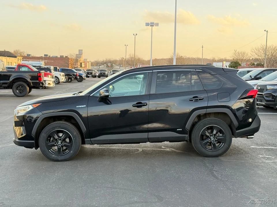 2020 Toyota RAV4 5th Gen - Image 6 of 12