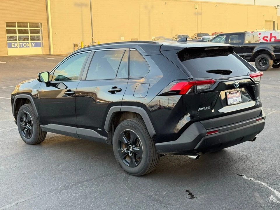 2020 Toyota RAV4 5th Gen - Image 5 of 12