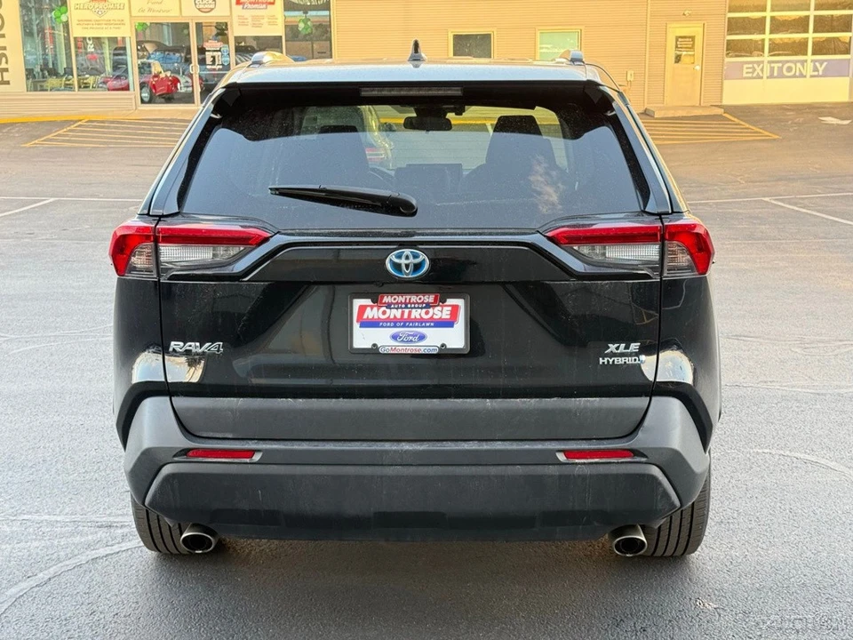 2020 Toyota RAV4 5th Gen - Image 4 of 12