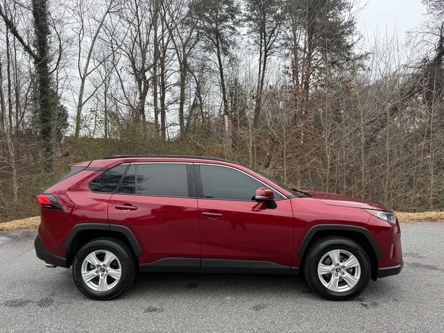 2020 Toyota RAV4 5th Gen - Image 5 of 12