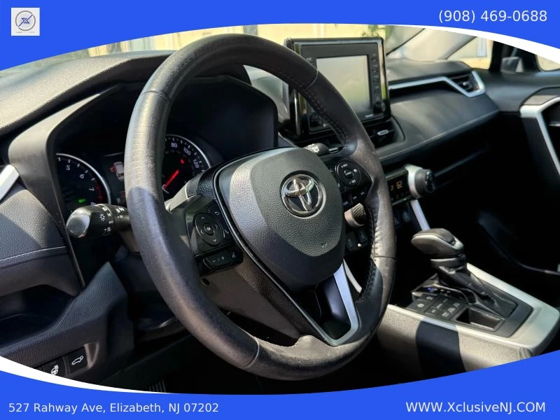 2020 Toyota RAV4 5th Gen - Image 9 of 12