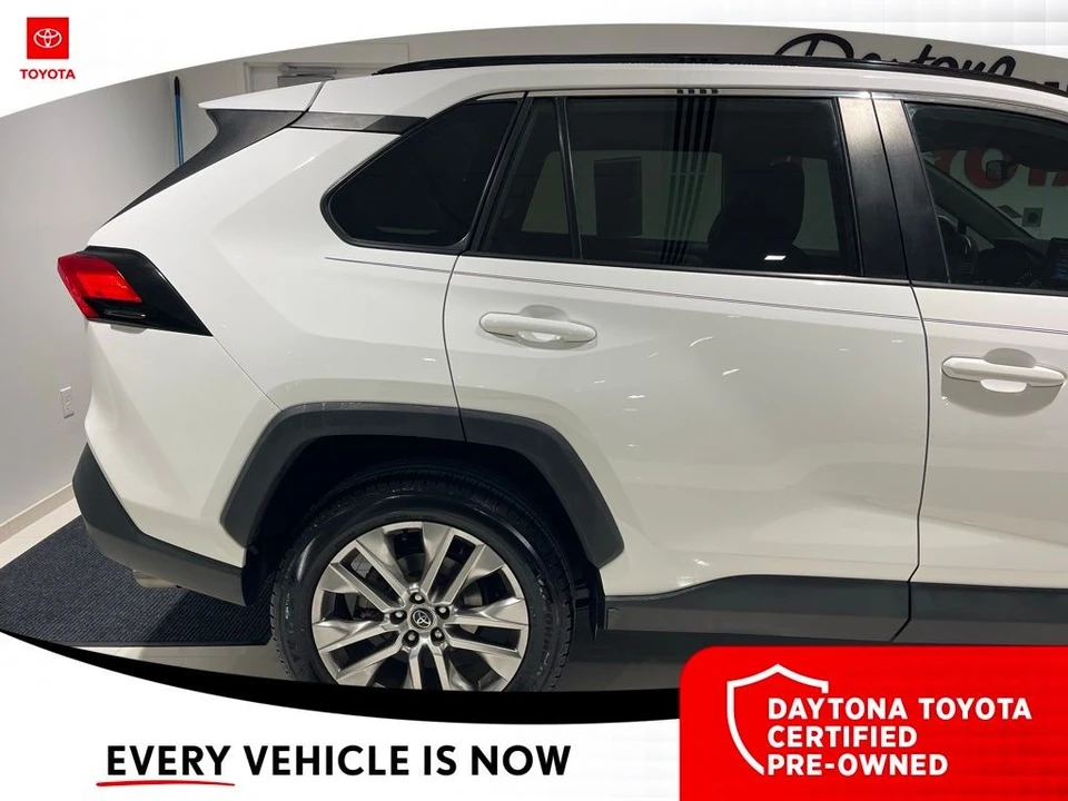 2020 Toyota RAV4 5th Gen - Image 9 of 12