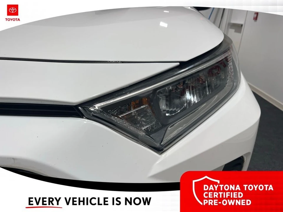 2020 Toyota RAV4 5th Gen - Image 7 of 12