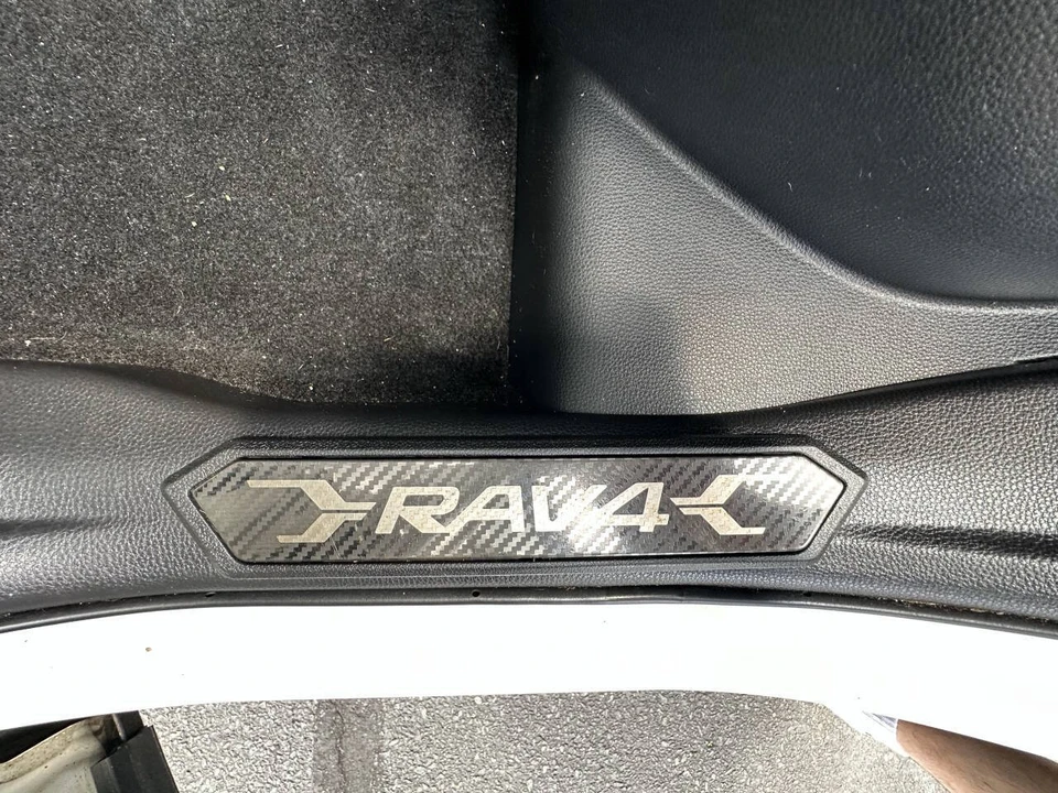 2020 Toyota RAV4 5th Gen - Image 14 of 21