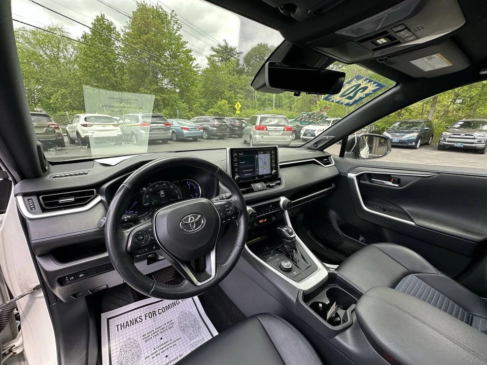 2020 Toyota RAV4 5th Gen - Image 12 of 21