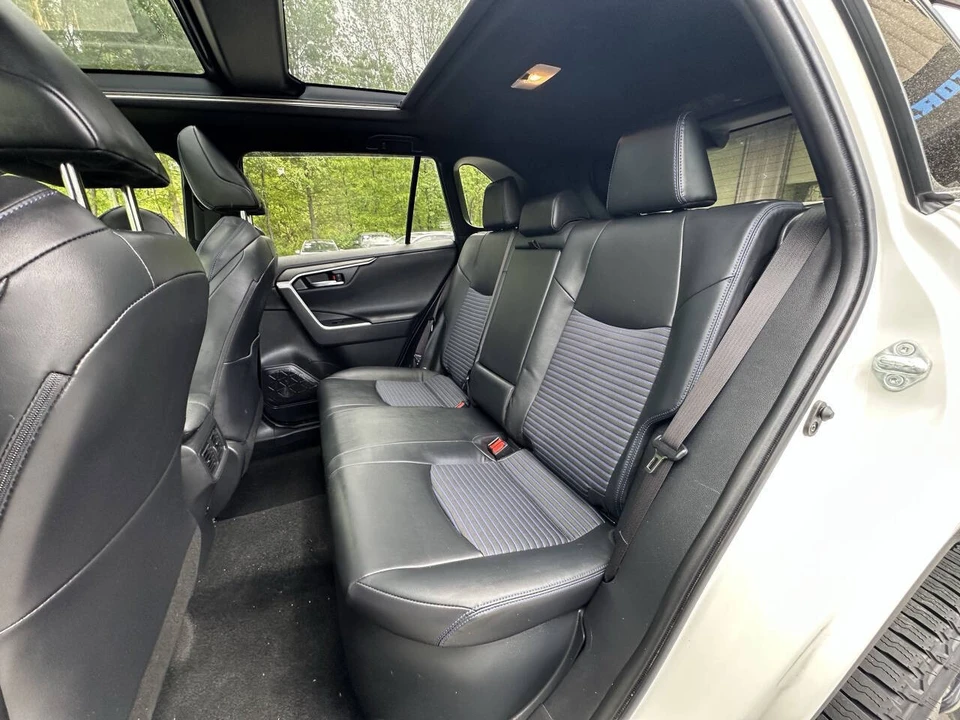2020 Toyota RAV4 5th Gen - Image 13 of 21