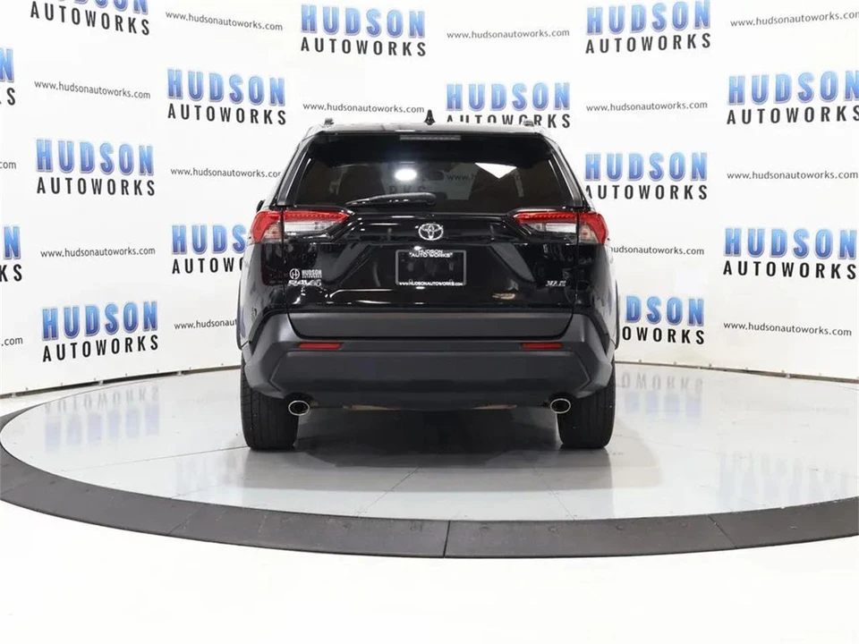 2020 Toyota RAV4 5th Gen - Image 5 of 31