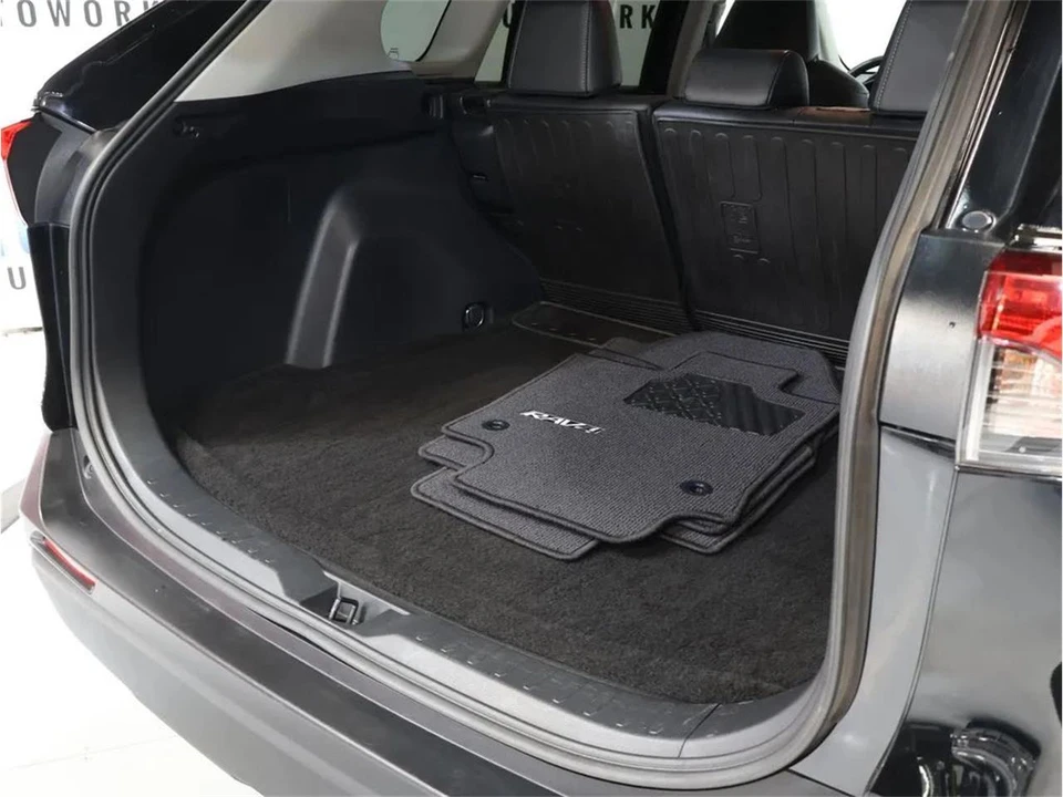 2020 Toyota RAV4 5th Gen - Image 31 of 31
