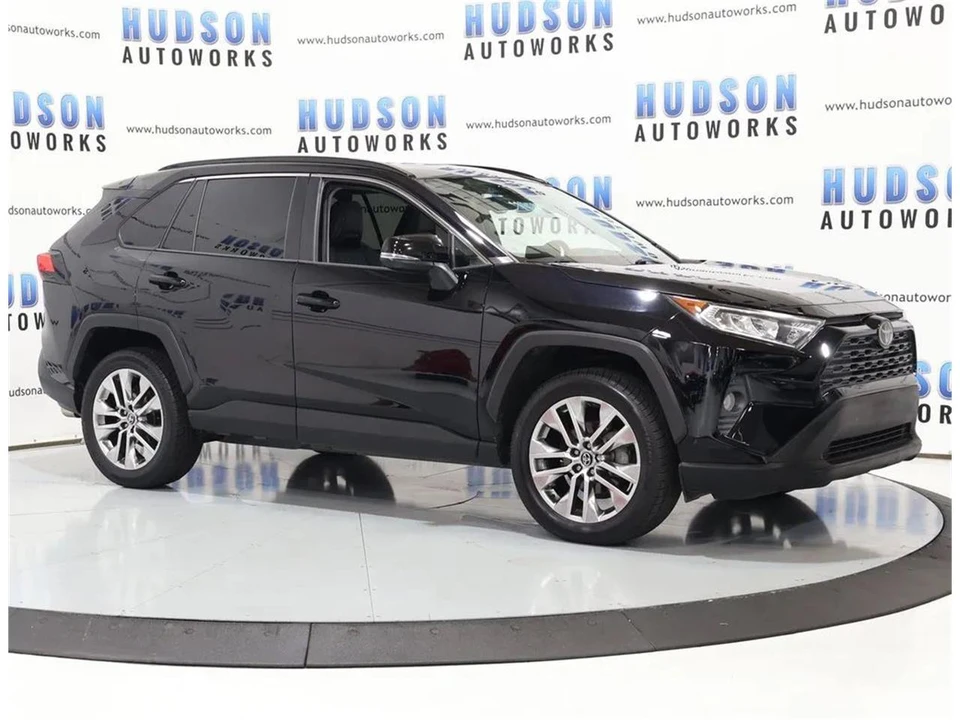2020 Toyota RAV4 5th Gen - Image 8 of 31