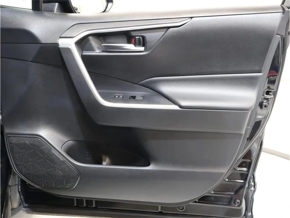 2020 Toyota RAV4 5th Gen - Image 30 of 31