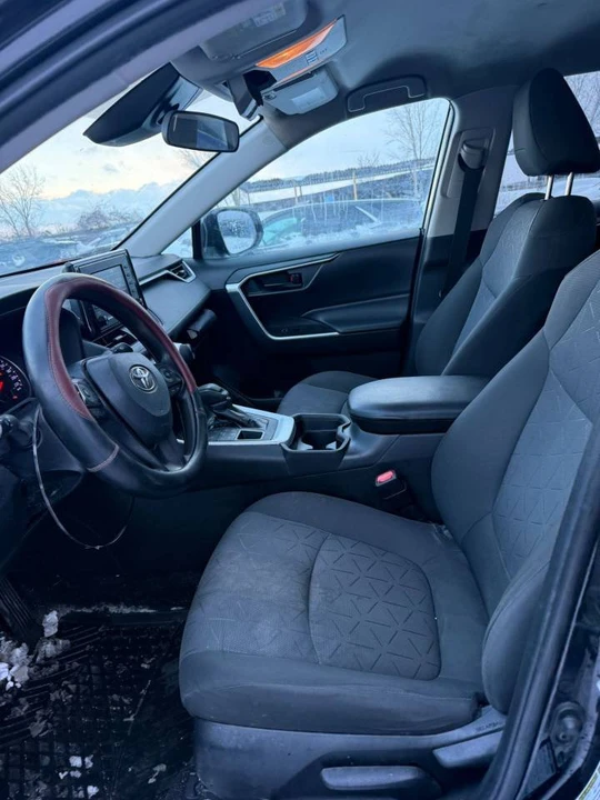 2020 Toyota RAV4 5th Gen - Image 6 of 9