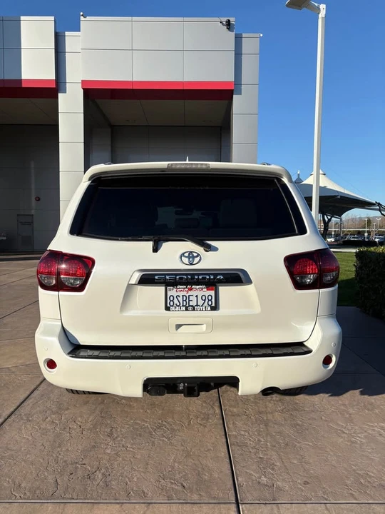 2020 Toyota Sequoia 2nd Gen - Image 5 of 7