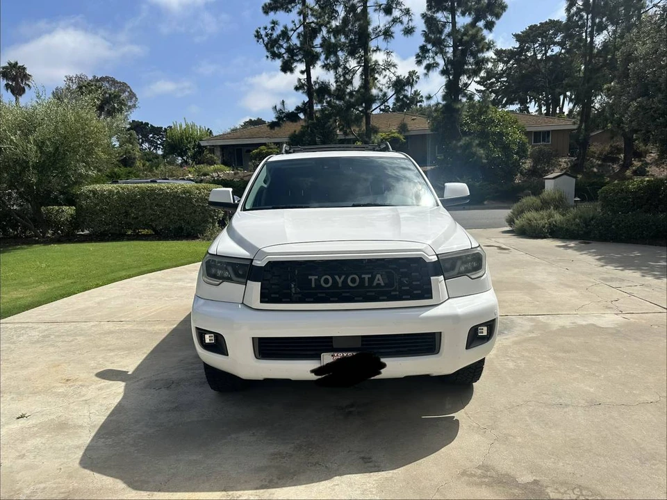 2020 Toyota Sequoia 2nd Gen - Image 5 of 18