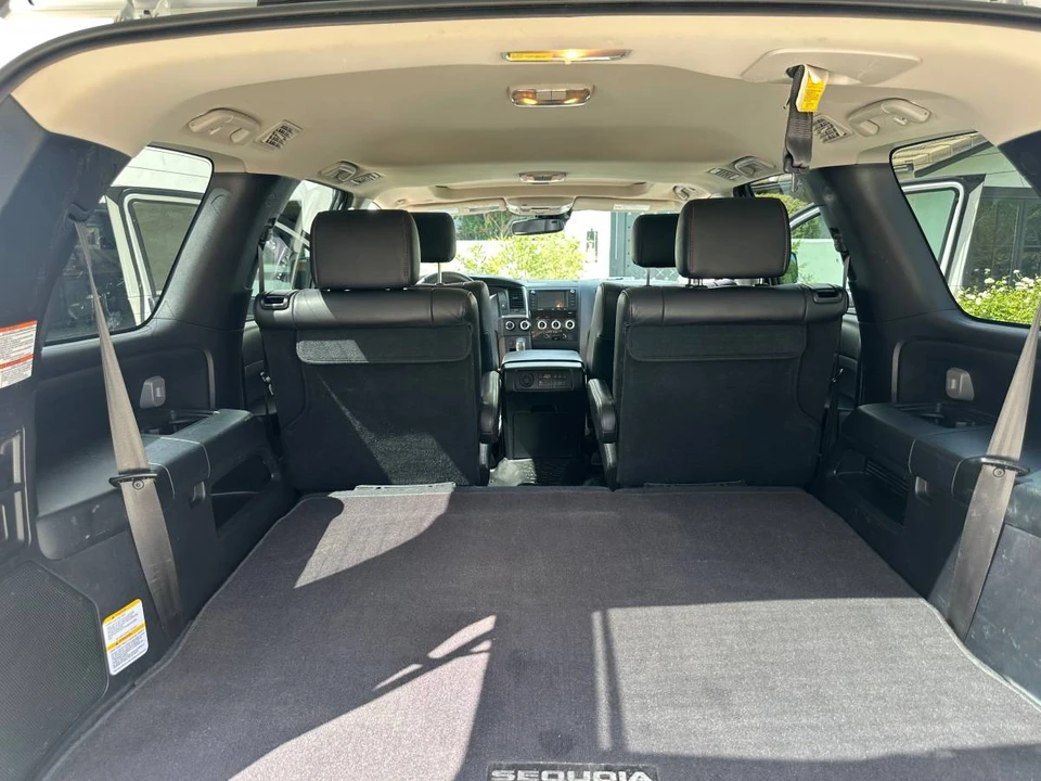 2020 Toyota Sequoia 2nd Gen - Image 15 of 18