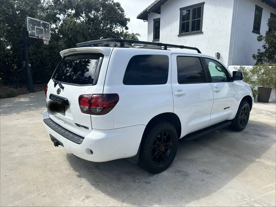 2020 Toyota Sequoia 2nd Gen - Image 8 of 18