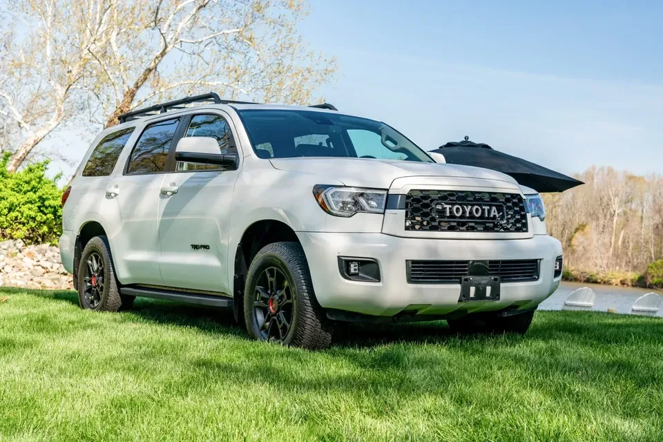 2020 Toyota Sequoia 2nd Gen - Image 3 of 4