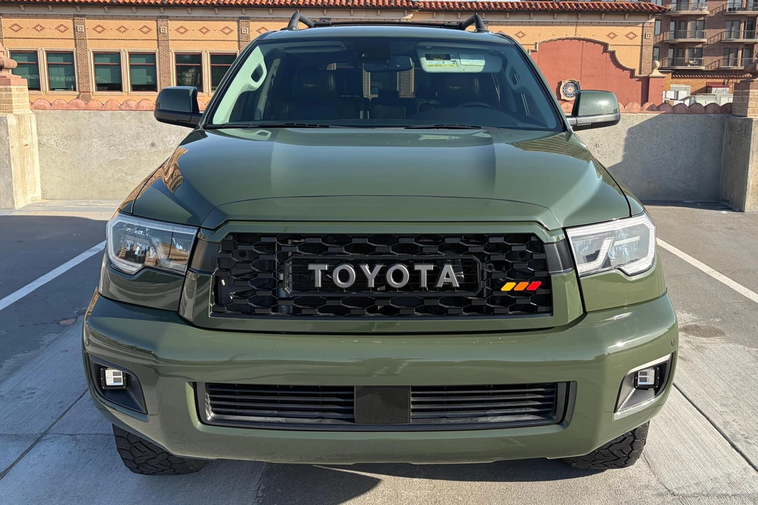 2020 Toyota Sequoia 2nd Gen - Image 2 of 31