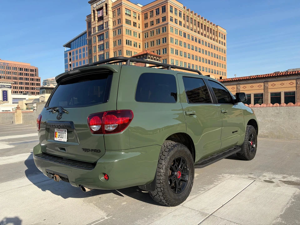 2020 Toyota Sequoia 2nd Gen - Image 8 of 31